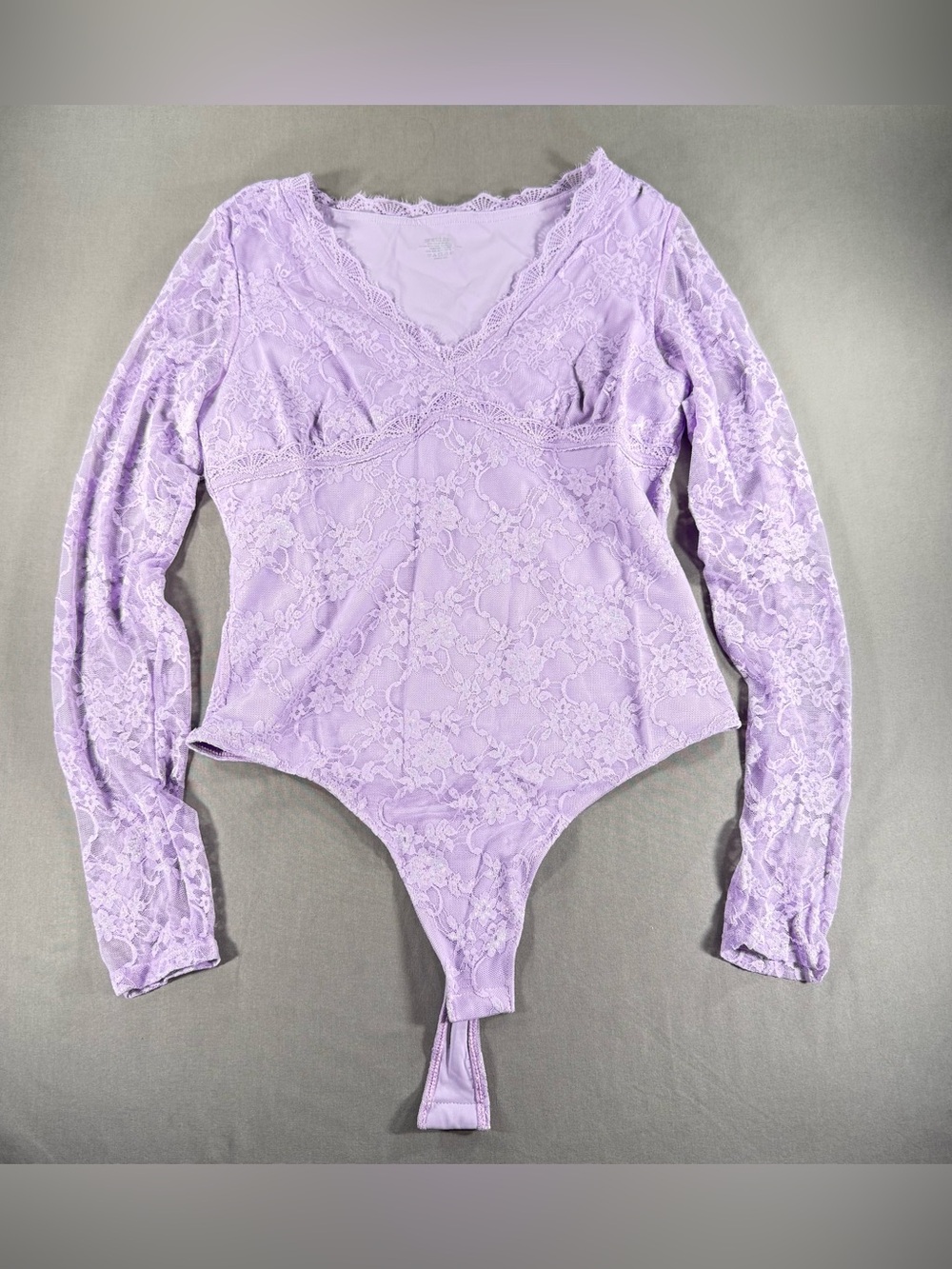 Lavender Lace Long-Sleeve Bodysuit Size L Like New